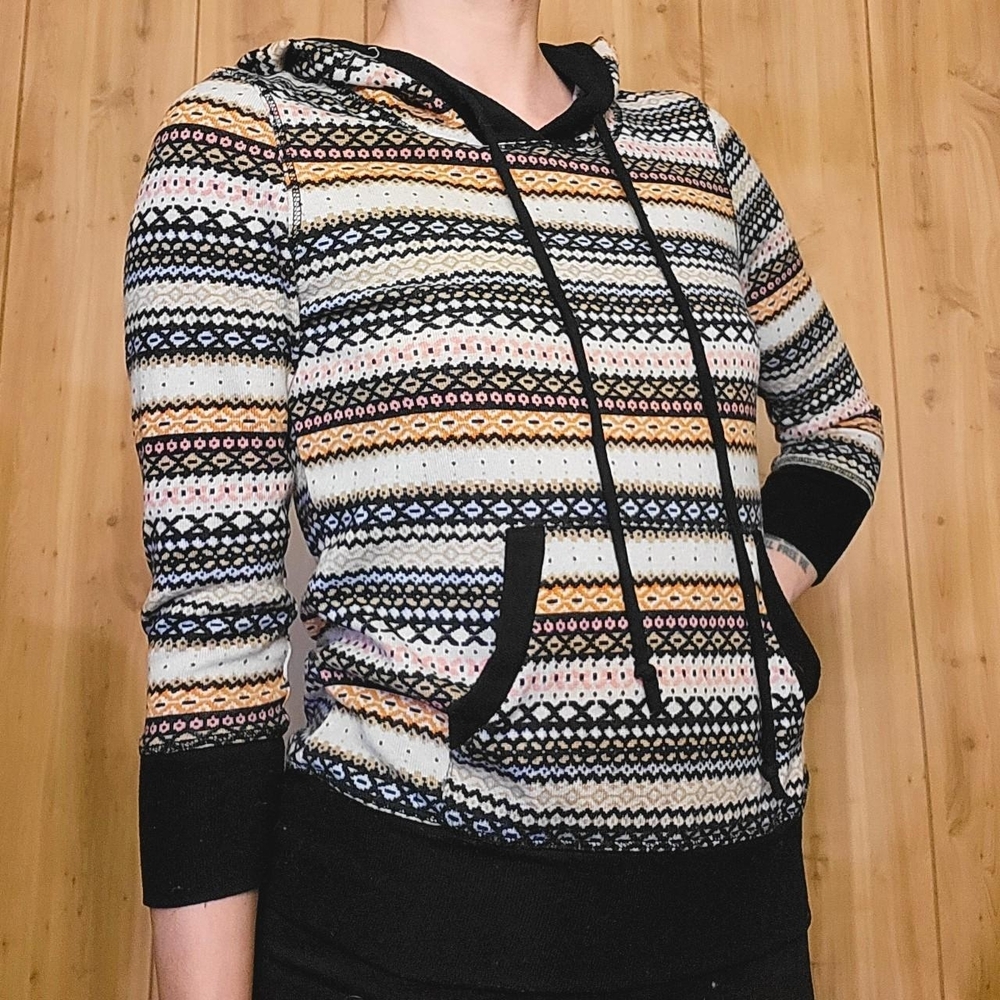rhapsody - lightweight hoodie sweater pullover